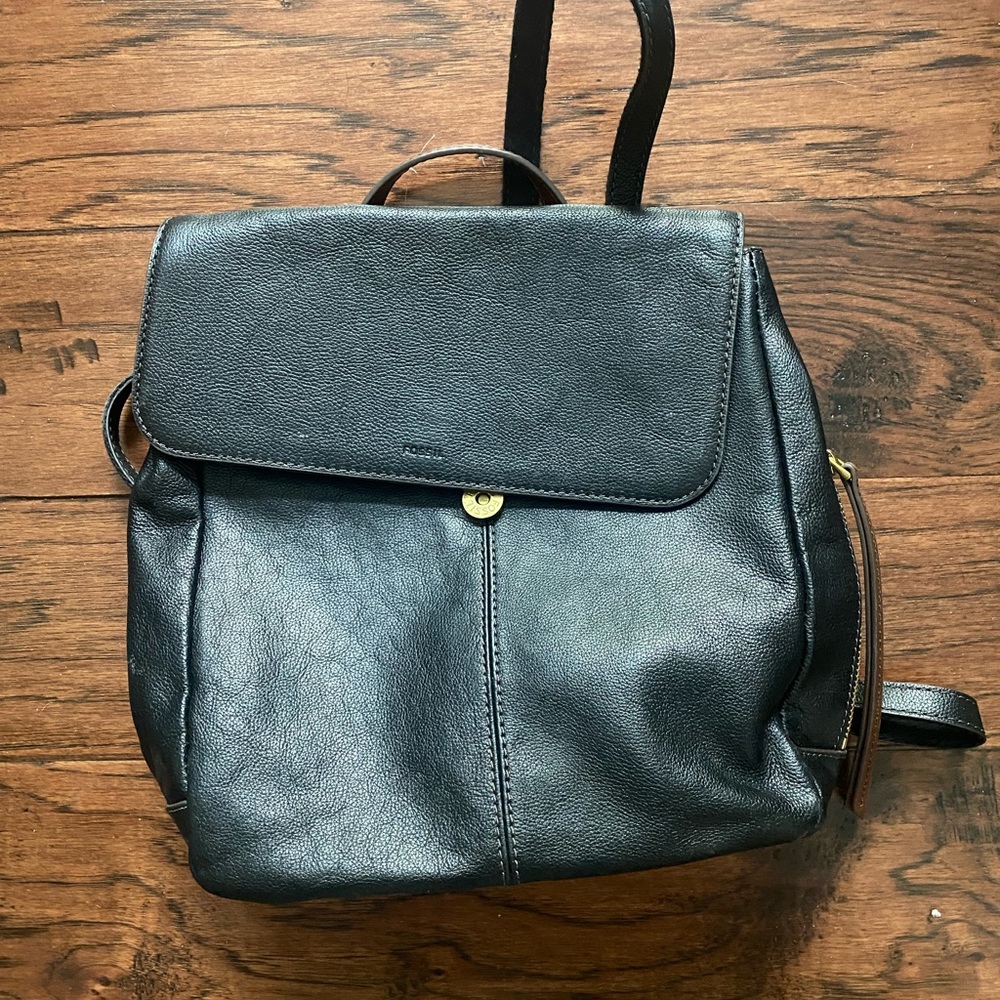 Fossil Claire Leather Backpack!
